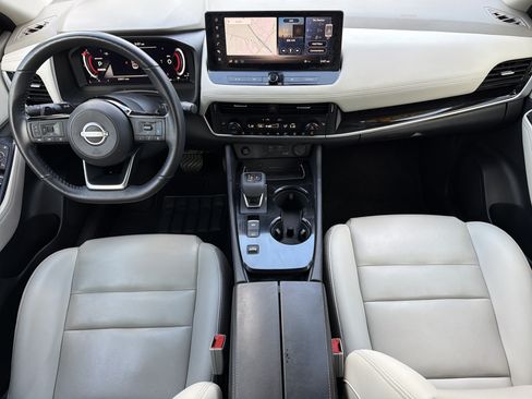 Used 2024 Nissan Rogue SL w/ SL Premium Package FWD image 3