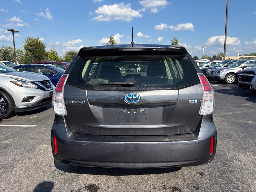 Used 2017 Toyota Prius V Two FWD image 4