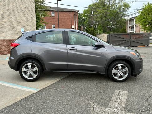 Used 2019 Honda HR-V LX image 4