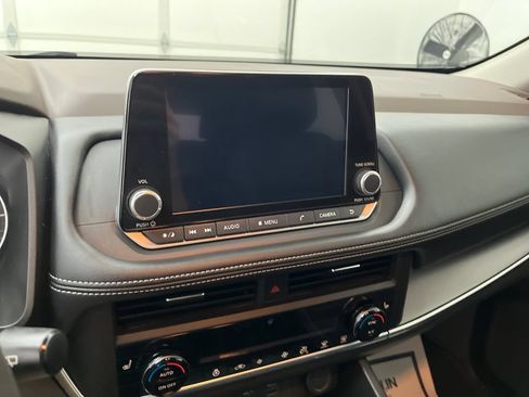 Used 2023 Nissan Rogue SV w/ SV Premium B Package AWD/4WD image 19