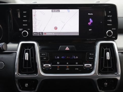 Used 2023 Kia Sorento SX FWD image 8