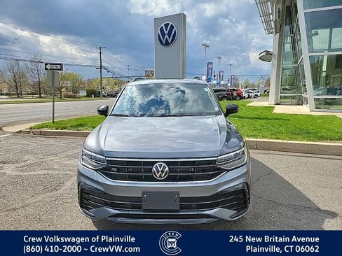 Used 2023 Volkswagen Tiguan SE R-Line FWD image 2