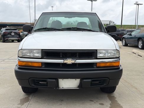 Used 1997 Chevrolet S10 Pickup LS image 3