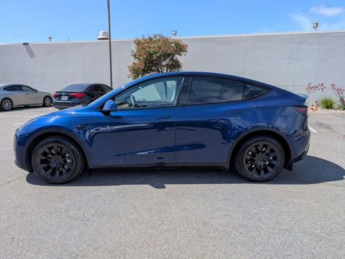 Used 2023 Tesla Model Y Long Range AWD/4WD image 9