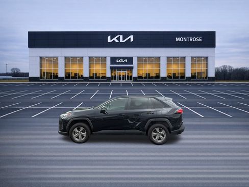 Used 2024 Toyota RAV4 XLE w/ Convenience Package AWD/4WD image 8