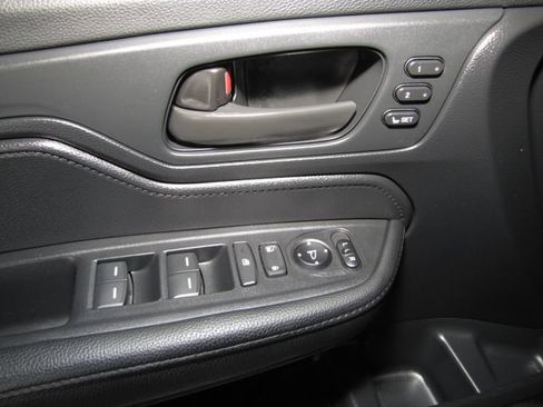 Certified 2024 Honda Odyssey Sport image 12