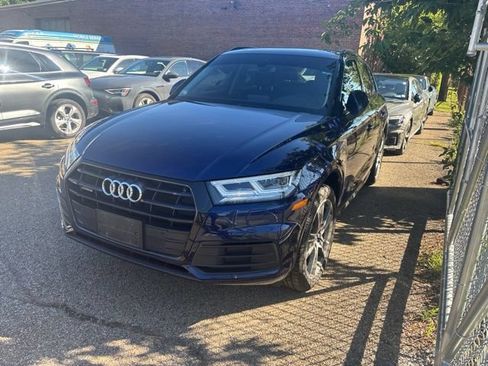 Used 2019 Audi Q5 2.0T Premium Plus w/ Premium Plus Package AWD/4WD image 1