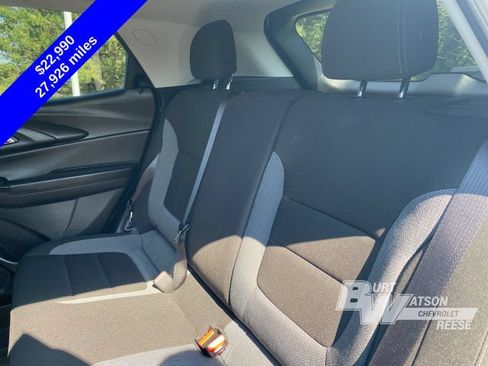 Used 2024 Chevrolet TrailBlazer LT w/ LT Cold Weather Package AWD/4WD image 19