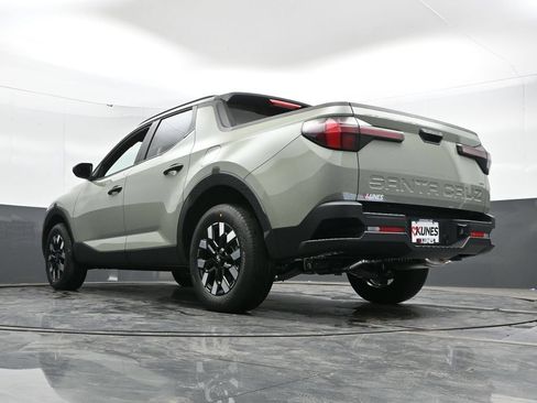 Used 2025 Hyundai Santa Cruz SEL AWD/4WD image 52