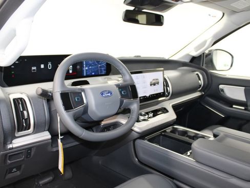New 2026 Ford Expedition Active RWD image 23