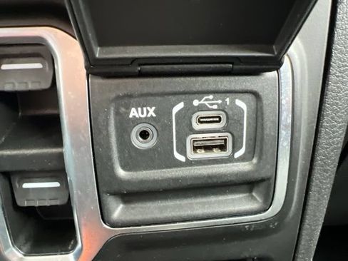 Certified 2025 Jeep Wrangler Unlimited Sahara AWD/4WD image 25