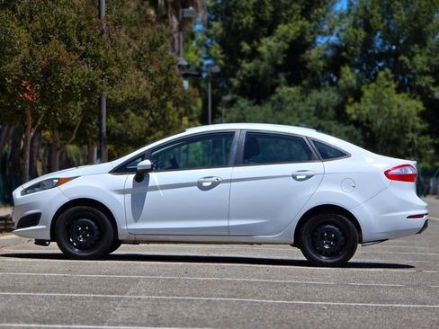 Used 2016 Ford Fiesta S image 6