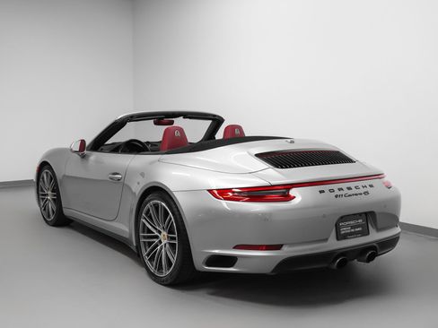 Certified 2017 Porsche 911 Carrera 4S AWD/4WD image 3