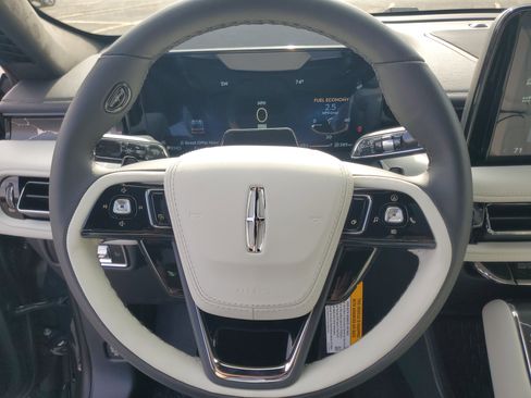 New 2026 Lincoln Aviator Black Label AWD/4WD image 15