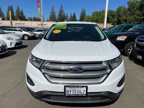 Used 2015 Ford Edge SE image 2