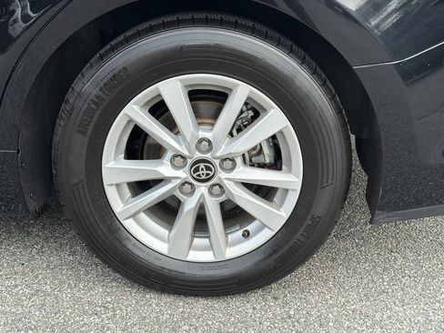 Used 2025 Toyota Camry LE FWD image 34