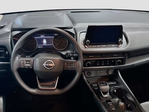 Used 2025 Nissan Rogue S AWD/4WD image 19