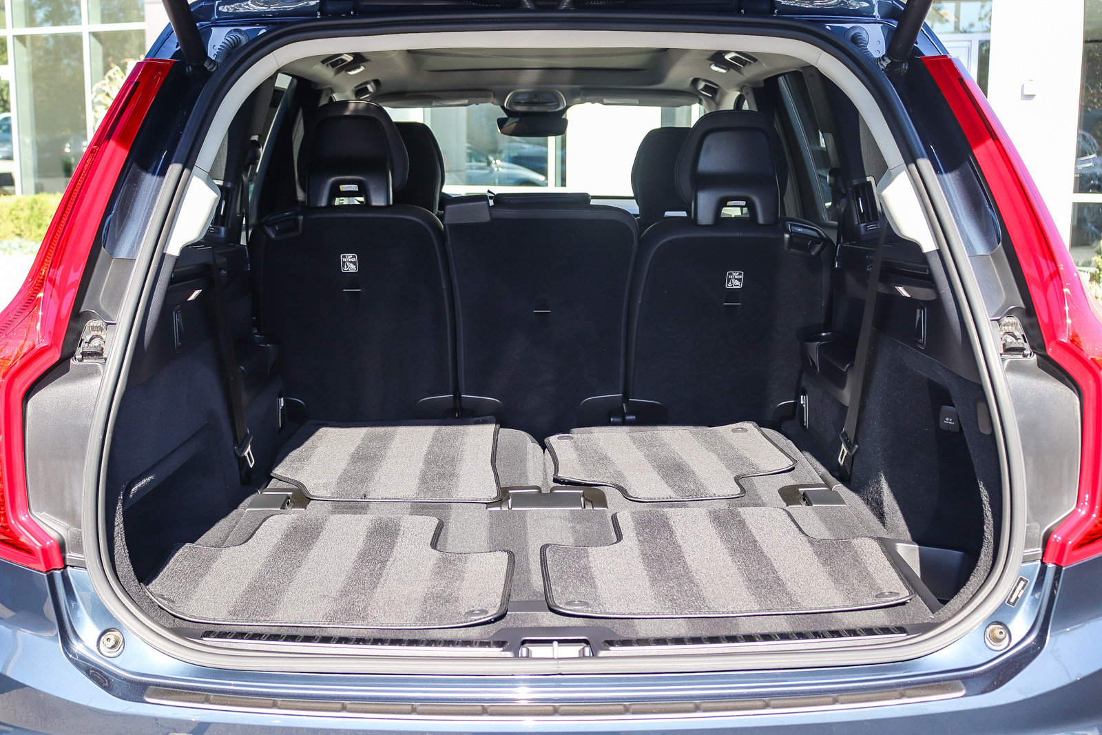 Used 2024 Volvo XC90 T8 Core w/ Protection Package Premier AWD/4WD image 30