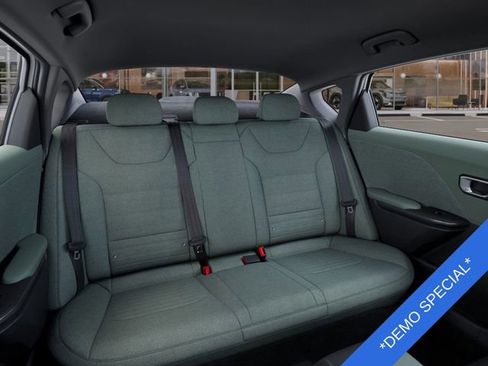 New 2025 Kia K4 EX image 16