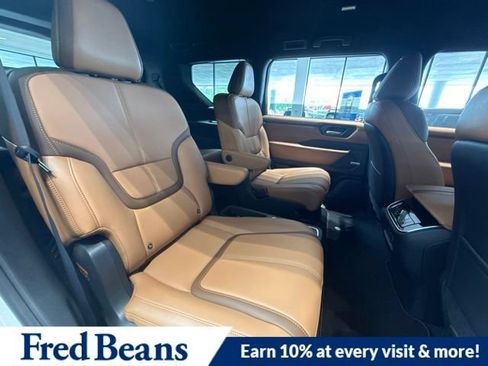 New 2026 Nissan Armada SL w/ Captain's Chari Seat Package AWD/4WD image 21