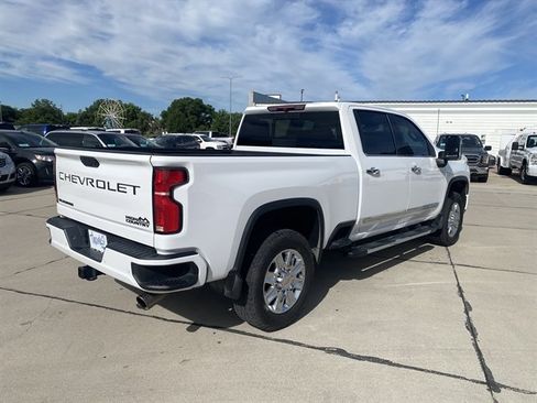 Used 2024 Chevrolet Silverado 2500 High Country w/ LPO, Dark Essentials Package AWD/4WD image 12
