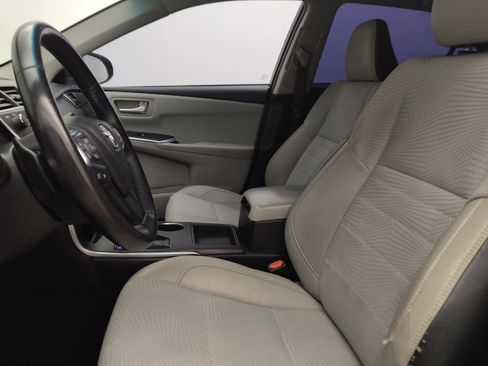 Used 2017 Toyota Camry SE w/ Moonroof Package FWD image 17