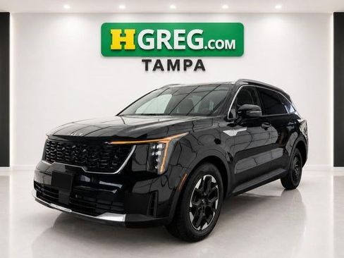 Used 2024 Kia Sorento S w/ Panoramic Sunroof Package FWD image 4