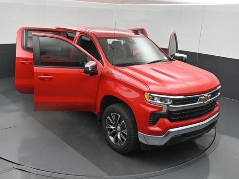 Used 2022 Chevrolet Silverado 1500 LT AWD/4WD image 55