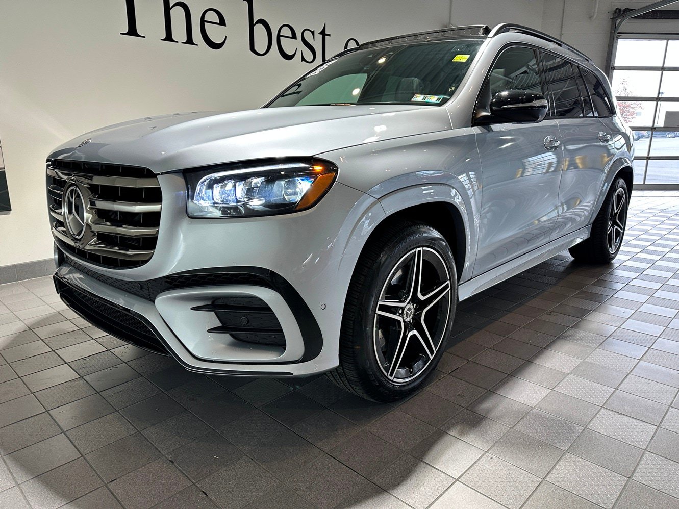 Certified 2025 Mercedes-Benz GLS 450 4MATIC image 8
