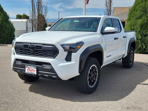 New 2026 Toyota Tacoma TRD Off-Road w/ TRD Off Road Premium Package AWD/4WD image 4