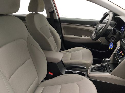 Used 2017 Hyundai Elantra SE FWD image 21