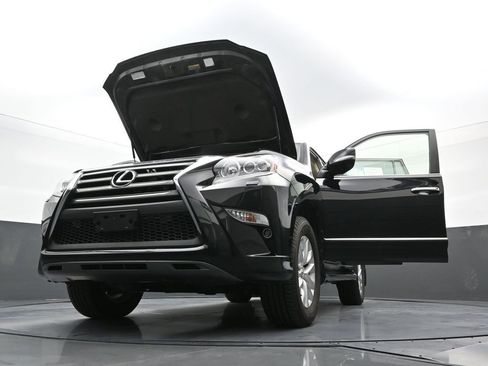 Used 2019 Lexus GX 460 Premium w/ Premium Package image 39