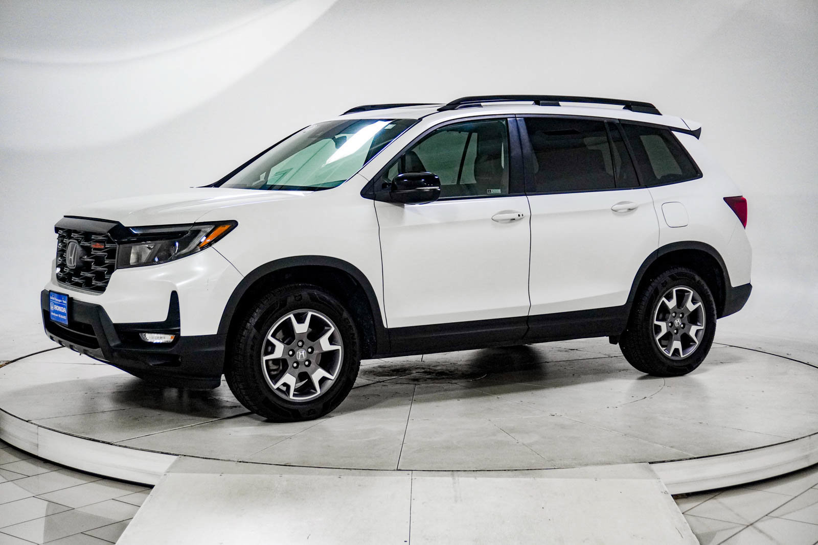 Used 2022 Honda Passport TrailSport image 4