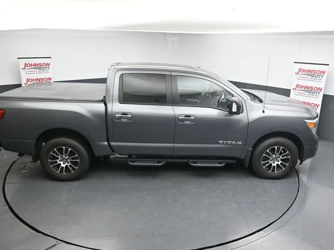 Used 2021 Nissan Titan SV w/ SV Convenience Package AWD/4WD image 17