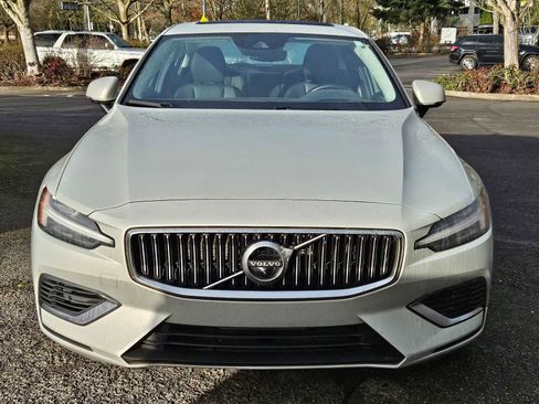 Used 2021 Volvo S60 T8 Inscription w/ Climate Package image 8