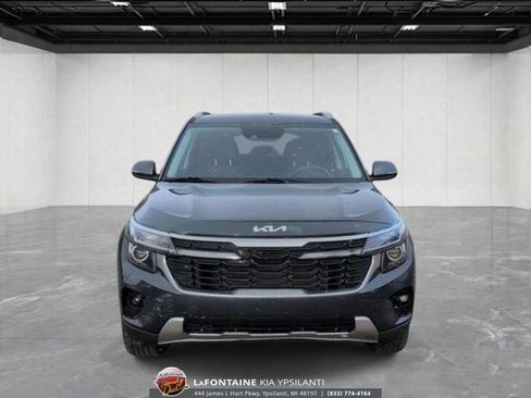 Used 2024 Kia Seltos S AWD/4WD image 3