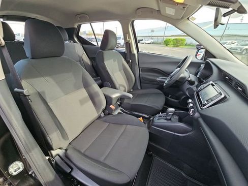 Used 2024 Nissan Kicks S FWD image 27