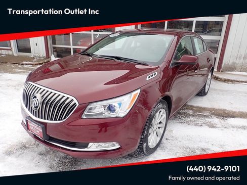 Used 2015 Buick LaCrosse image 1