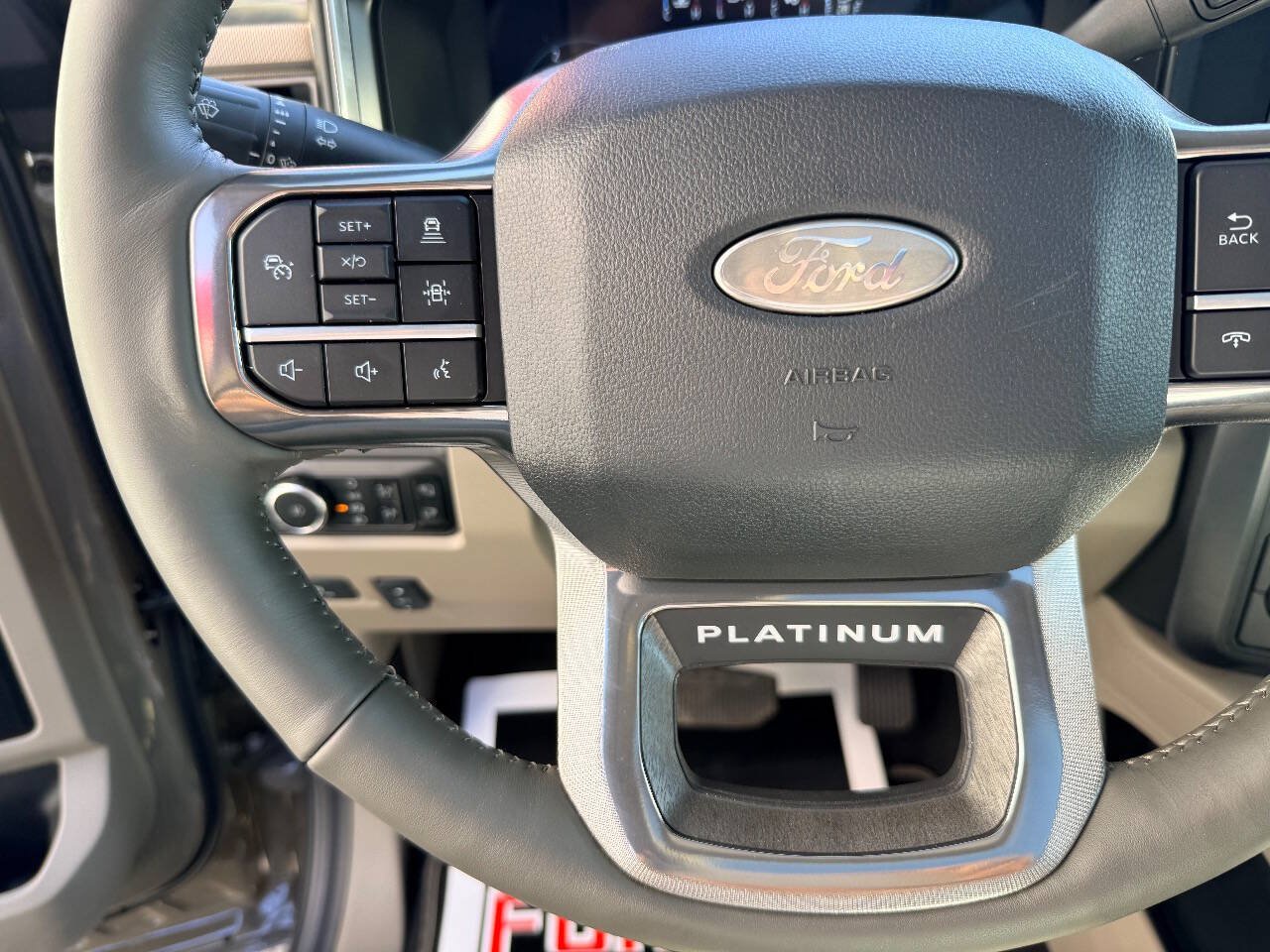 Used 2027 Ford F450 Platinum w/ Platinum Plus Package AWD/4WD image 27