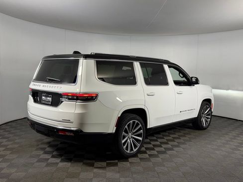 Used 2023 Jeep Grand Wagoneer Series II AWD/4WD image 6