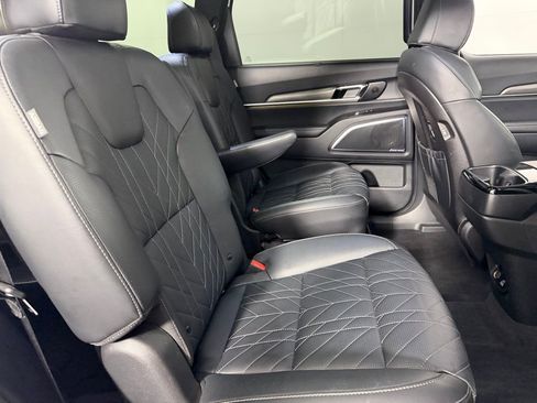 Used 2024 Kia Telluride SX Prestige X-Pro AWD/4WD image 32