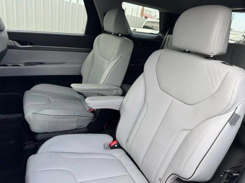 Used 2025 Hyundai Palisade SEL AWD/4WD image 12