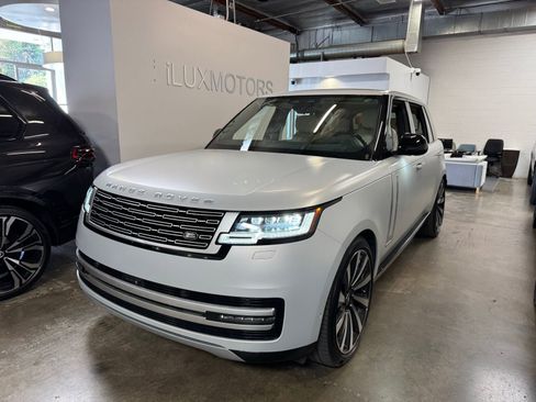 Used 2025 Land Rover Range Rover Long Wheelbase Autobiography image 1
