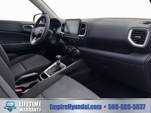 New 2026 Hyundai Venue SE image 15