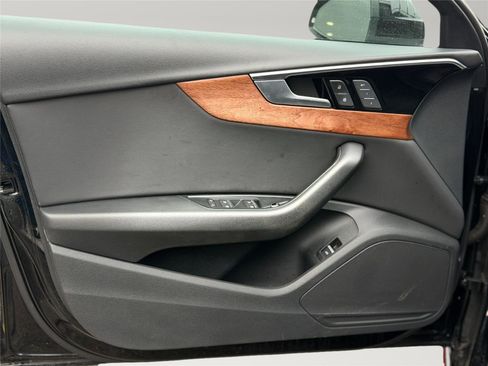 Used 2022 Audi A4 2.0T Premium w/ Convenience Package image 24