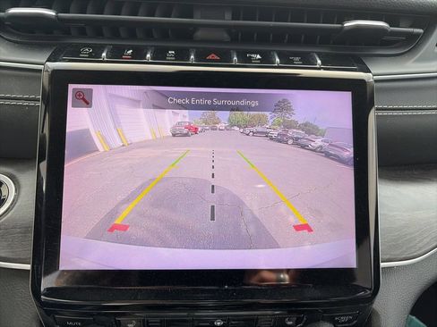 Used 2022 Jeep Grand Cherokee L Limited image 20