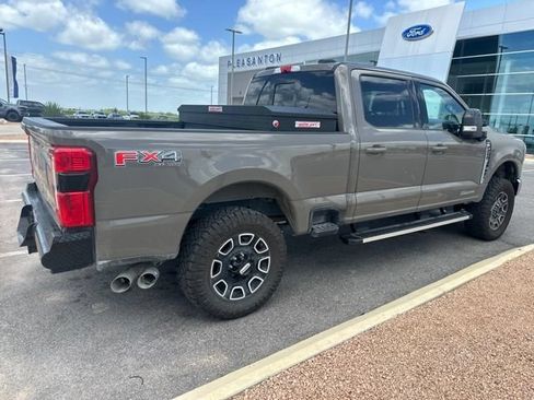 Used 2026 Ford F250 Lariat w/ FX4 Off-Road Package AWD/4WD image 3