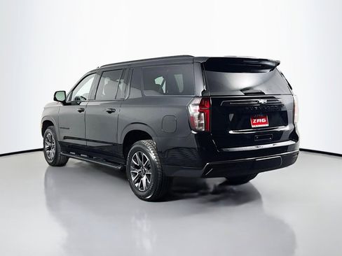 Used 2022 Chevrolet Suburban Z71 w/ Luxury Package image 3
