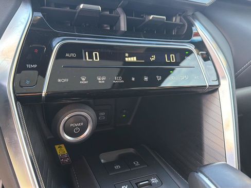 Certified 2023 Toyota Venza Limited AWD/4WD image 26