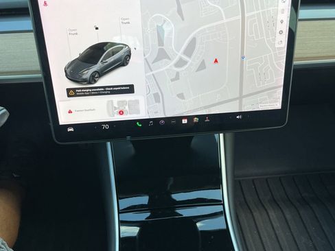 Used 2020 Tesla Model 3 Long Range image 18